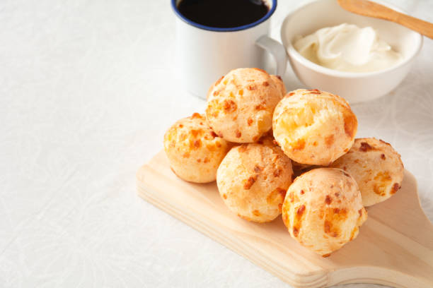 Quais as melhores receitas para celebrar o dia do pão de queijo?