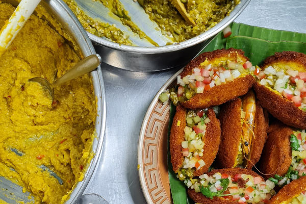 Culinária nordestina: sabores e receitas que atravessam gerações 7 Acarajé em prato.